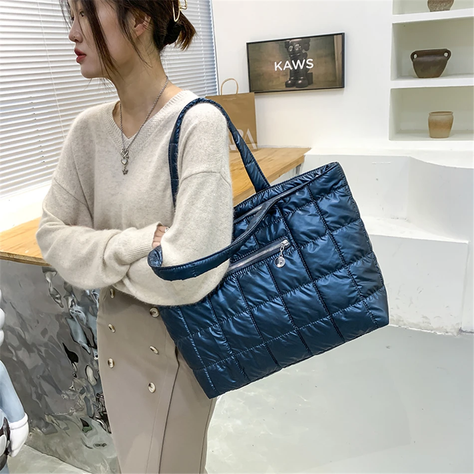 Рисунок 2 - Повседневная женская мягкая сумка