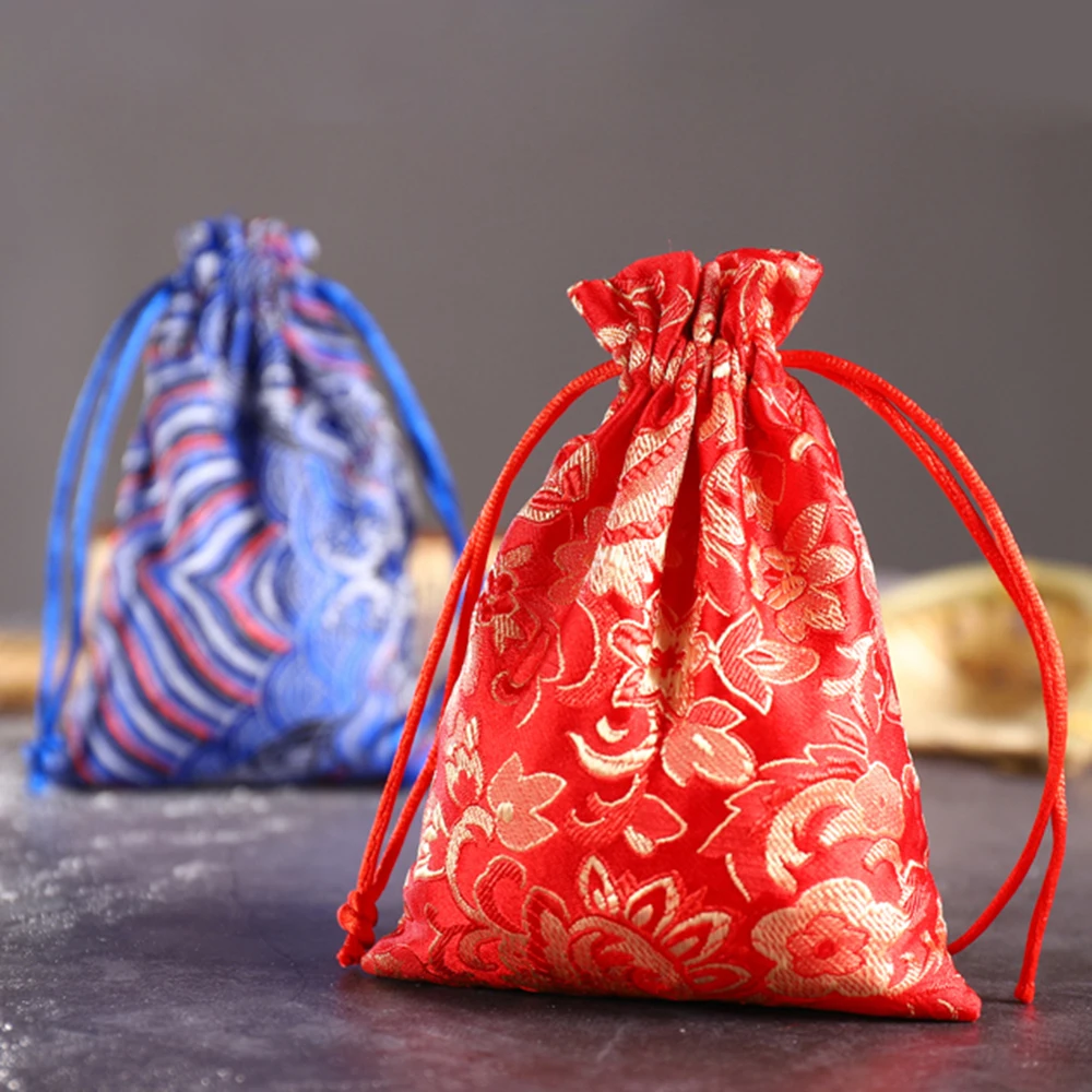 Handmade Embroidered Satin Drawstring Gift Pouch – Elegant Jewelry & Gift Packaging Bag