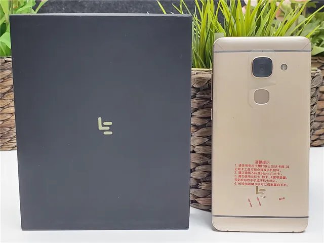 【極美品】SIMフリー 6GB 64GB LeEco LeMax2 Gold 極美品】SIMフリー 6GB 64GB LeEco LeMax2 Gold