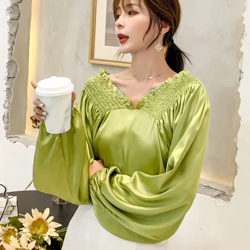 

2019 Autumn Women's Satin Blouse V-neck Lantern Sleeve Loose Tops Female Loose Full Sleeve Satin Shirt Tops