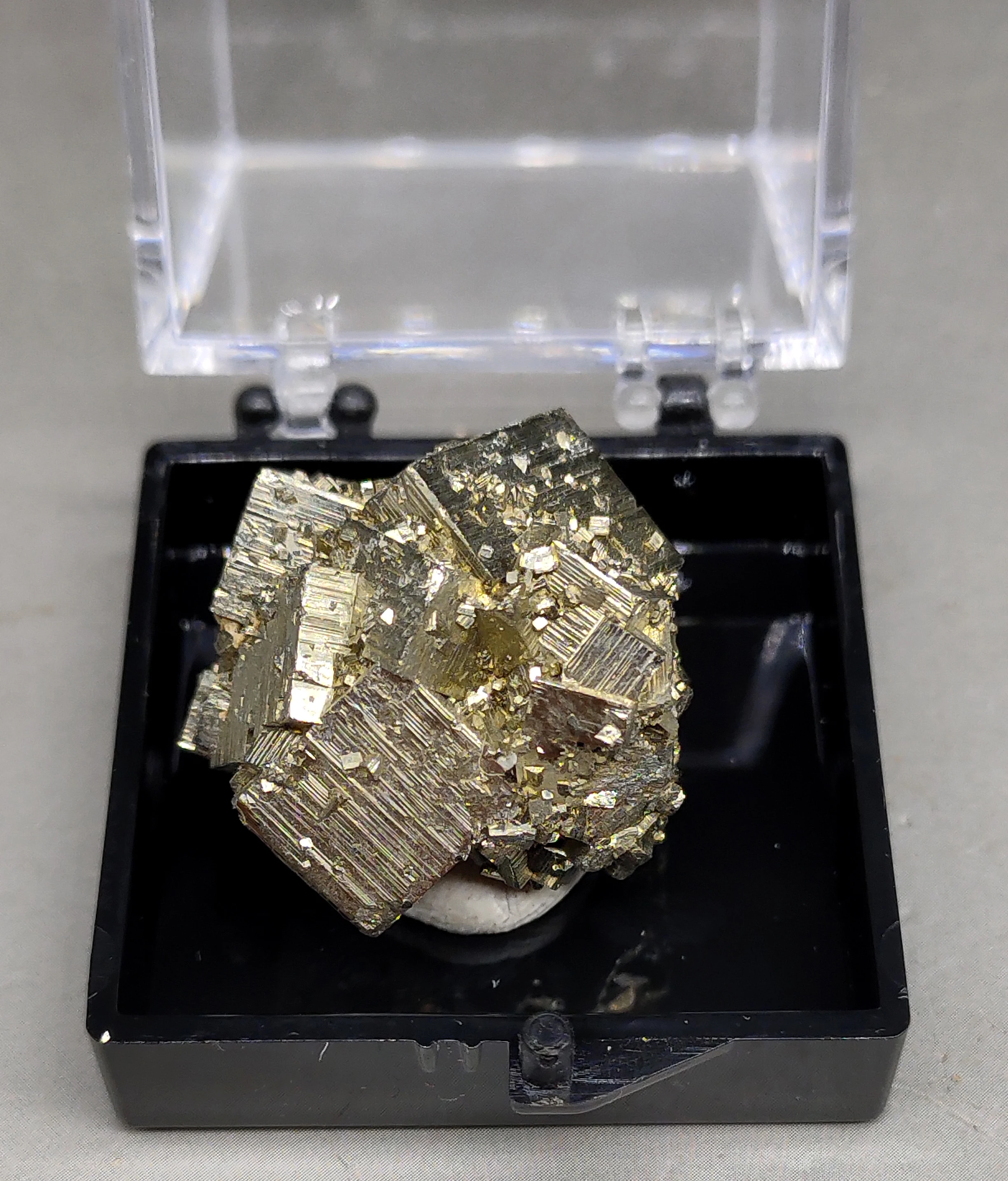 100% Natural rare cubic pyrite mineral specimen stones and crystals healing quartz gemstones Free box |