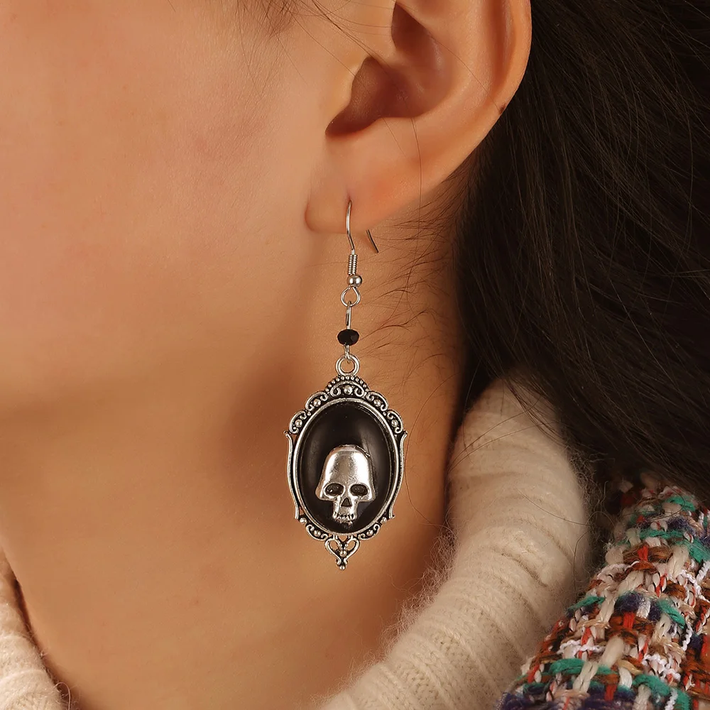 Vintage Women's Skull Dangle Punk Earrings Goth Hanging Drop Pendant Retro Earrings Jewelry Accessories Gift dangle earrings