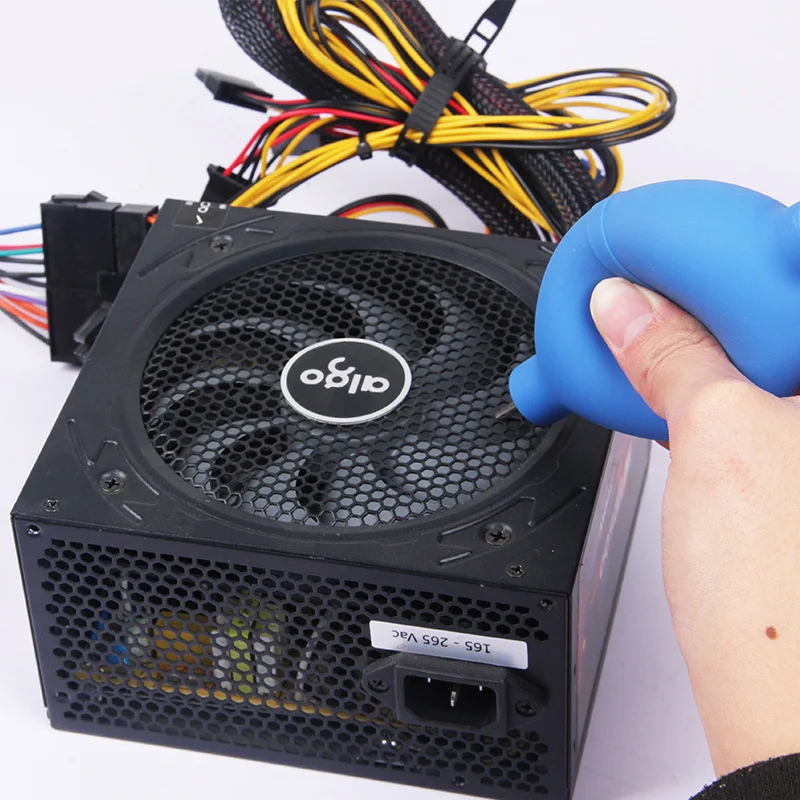 Cleaning-Computer-Keyboard-Rub