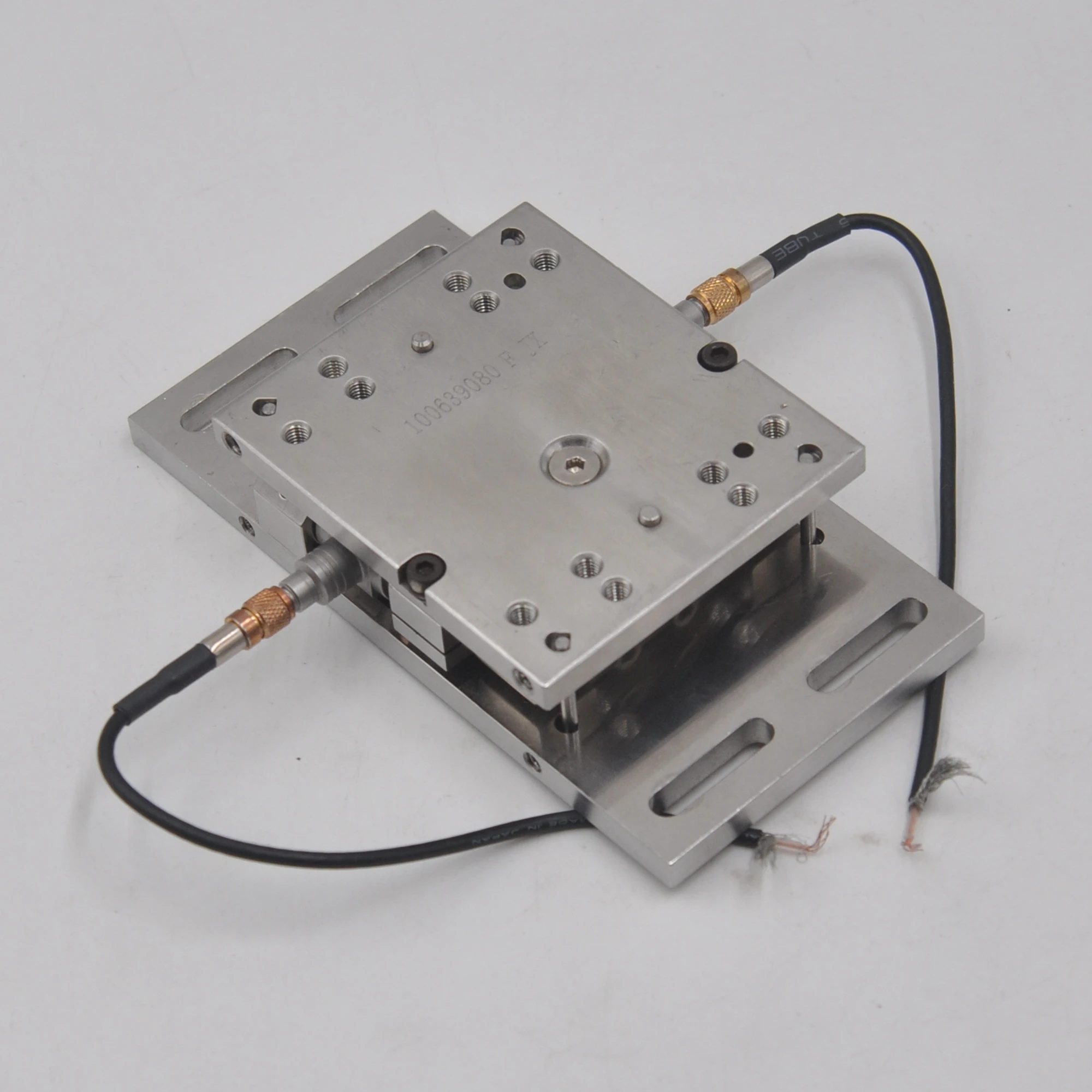 

PCG 100639088-C M049E XY vibration sensor speed sensor displacement table Stainless steel