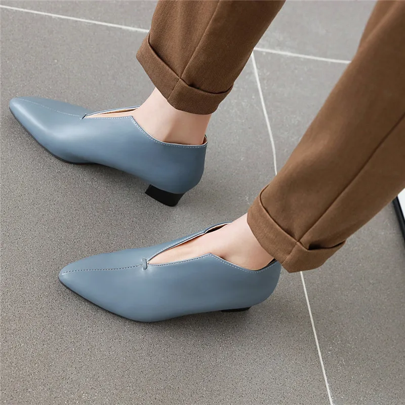 2020 spring and summer big-name retro pointed low-heeled comfortable scissors mouth shoes women's high heels | Обувь