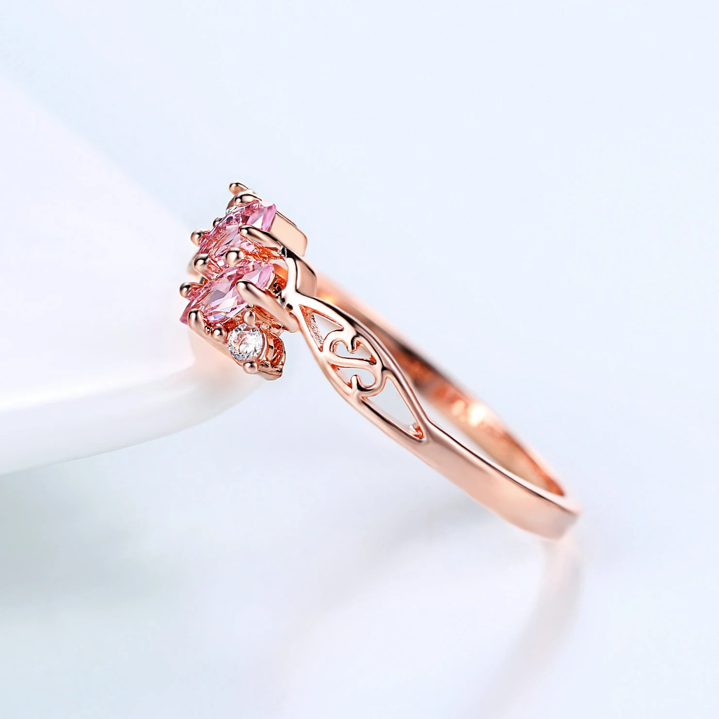 Delicate Pink Crystal Dainty Rings for Women Hollow Out Rose