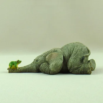 

[MGT] Cute Elephant and Frog Miniature Handmade Resin Desktop Novelty Decoration Art Craft Present Ornament Trinket Accessories