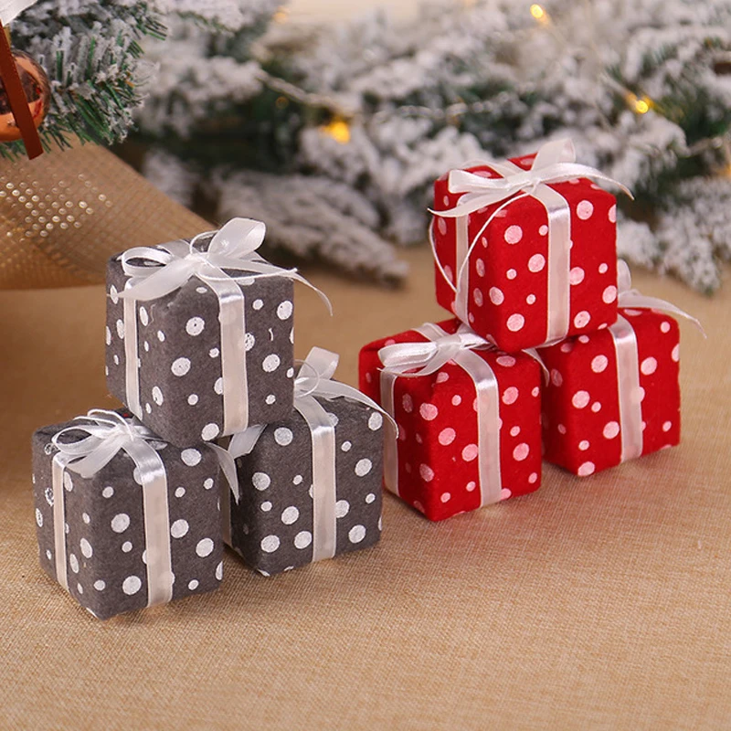 

6 Pcs Christmas Tree Ornaments Polka Dot Fabric Gift Packaging Decoration Room Ornaments Christmas Tree Dress Up Balls
