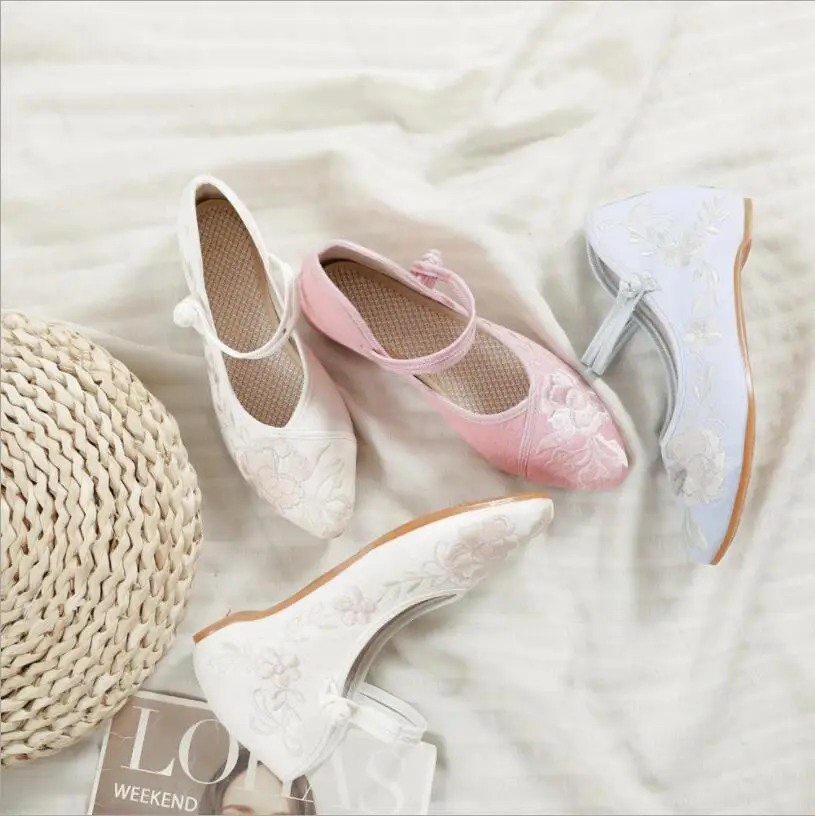 

Ancient China clothing's shoes Daily all-around plain color elegant Chinese style embroidered cloth shoes Girl's single shoes