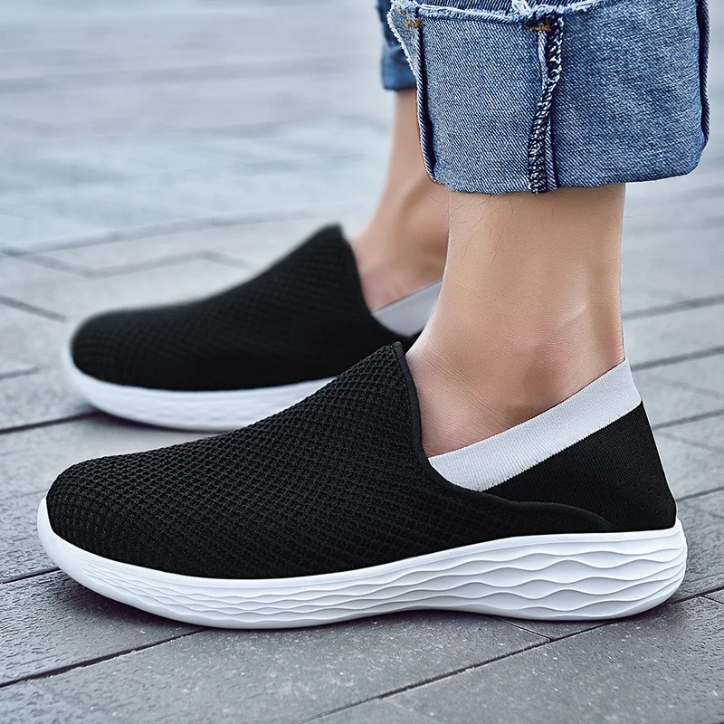

GOODRSSON summer outdoor couple running shoes women men ultralight breathable simple classic casual shoes male solid color flats