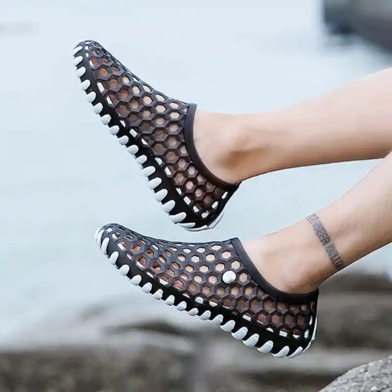 beach shoes men
