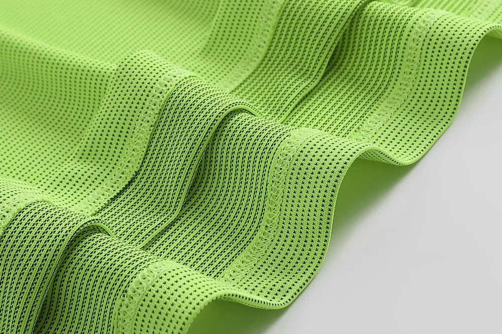 16410122804_1904937743