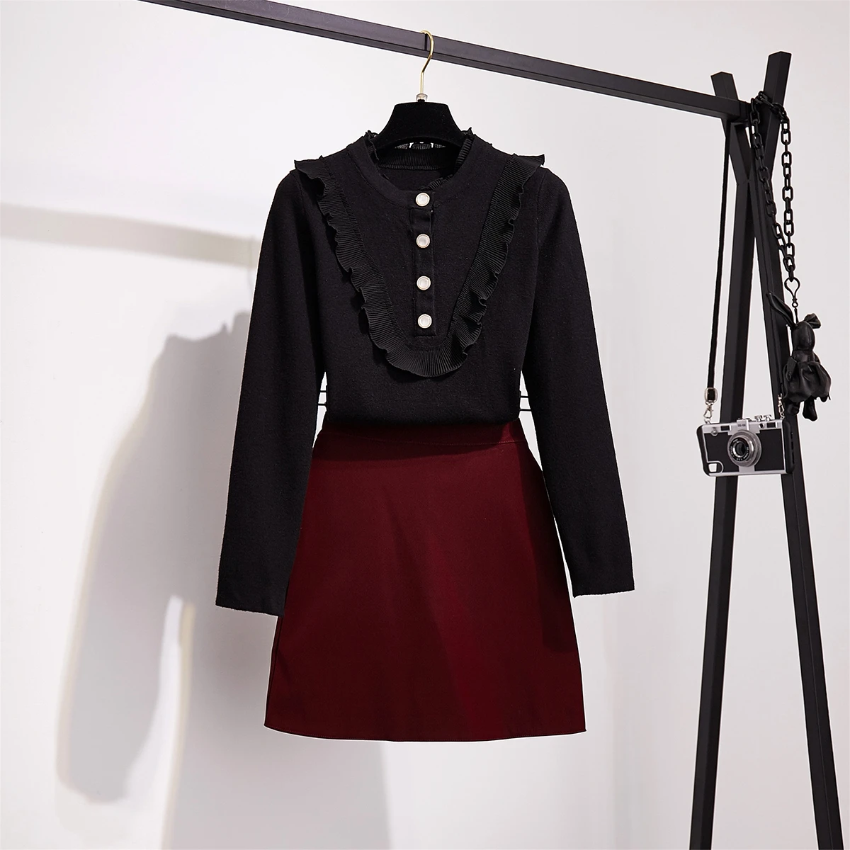 

Autumn And Winter Chic Pure Color Pleated Splicing Single-Breasted Sweater Vintage Skirt Tall Waist A Word Work Lady Outfits
