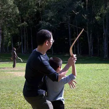 

Hot V Shaped Boomerang Flying Disc Wooden Kangaroo Pattern Throw Catch Outdoor Game MVI-ing