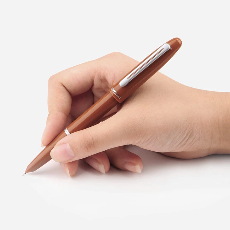 Ceny 1 sztuk japonia NATAMI fontanna długopisy wysokiej jakości pierwszy rzut oka serii cukierki kolor pióro reflektor stalówka