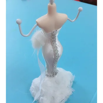 

Chic Resin Mannequin Jewelry Display Stand Organizer Hanging Rack Showing Shelf for Women Lady Gifts
