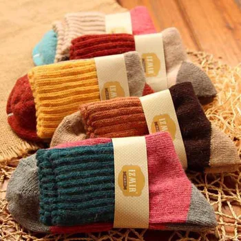 

5 pairs of discounted Japanese new winter wool socks women thick warm vintage terry socks fashion wild wool socks