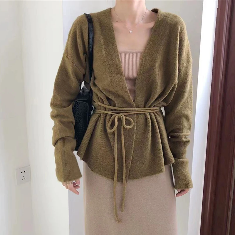 Women Sweaters Autumn Winter Cardigans Batwing Sleeve Lace Up Knitted Open Stitch Female Minimalist Style Loose Knit Tops - Цвет: army green