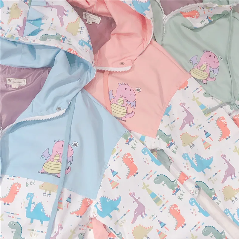 Японский небольшой свежий Kawaii динозавры печать куртка студентов Harajuku с капюшоном контрастного цвета пальто с длинными рукавами Осенняя верхняя одежда