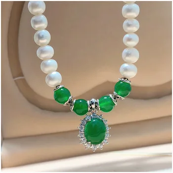 

Freshwater Pearl Necklace Chalcedony Pendant Set