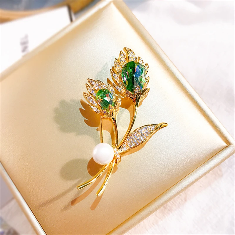 

Luxury Crystal AAA Cubic Zirconia Pearl Tulip Flower Calla Brooch Broach Pin Pendant for Women Jewelry Dress Accessories Gift