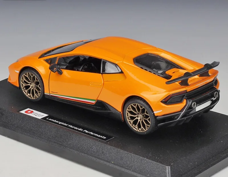 Литая модель автомобиля Bburago 1:24 Lamborghini Huracan|Наземный транспорт| |