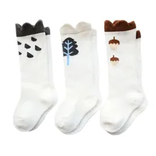 Новорожденный ребенок Гольфы для малышей носки для маленького мальчика/девочки Нескользящие красивые гетры с персонажами из мультфильмов для детей в стиле радуги, для младенцев, теплые длинные носки до колена