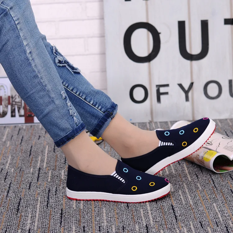 

Autumn New Style Old Beijing Cloth Shoes Fashion Casual Flat Embroidery Comfortable Breathable Large Size Anti-slip WOMEN'S Shoe