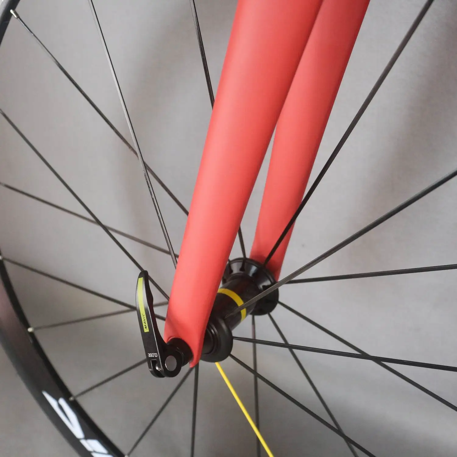 red color Complete Road Carbon Bike ,Carbon Bike Road Frame with groupset shi R7000 22 speed Road Bicycle Complete bike