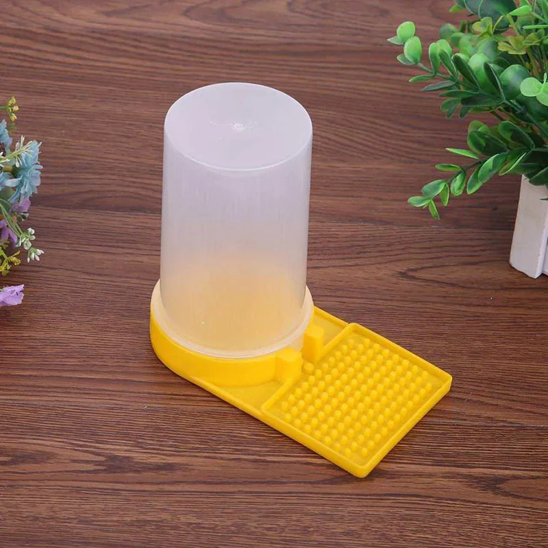 

Beekeeping Beehive Water Feeder Bee Drinking Nest Entrance Beekeeper Cup Tool Kit DEC889