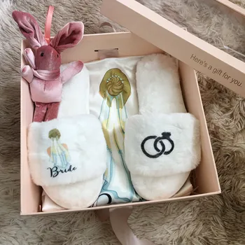 

Custom name wedding gifts for bridesmaids Bride to be party guests personalized satin robe slippers 1set lot