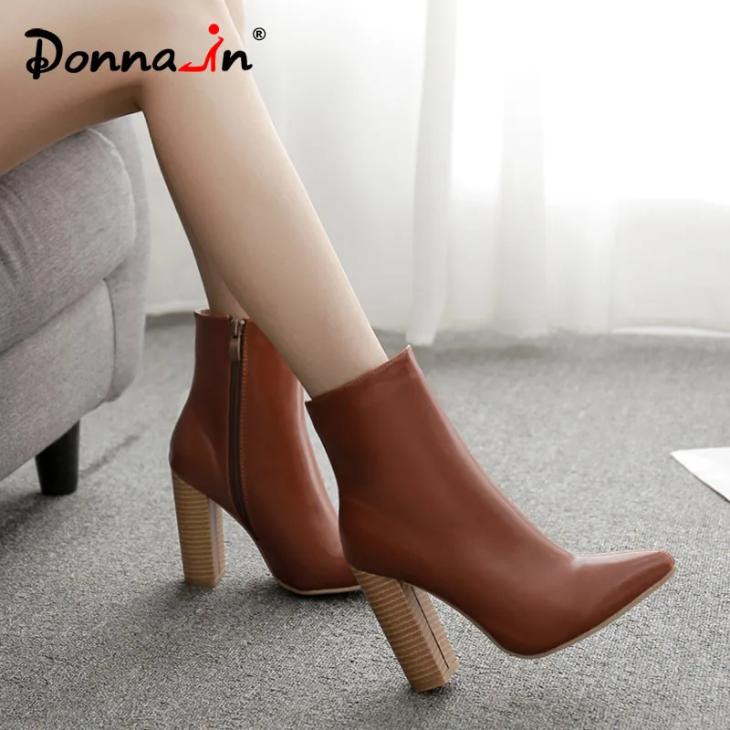 

Donnain Fashion Pointed Toe High Heel Boots Woman Square Heel Ankle Boots for Women Classic Botas Designer Ladies Shoe 2019 Autu
