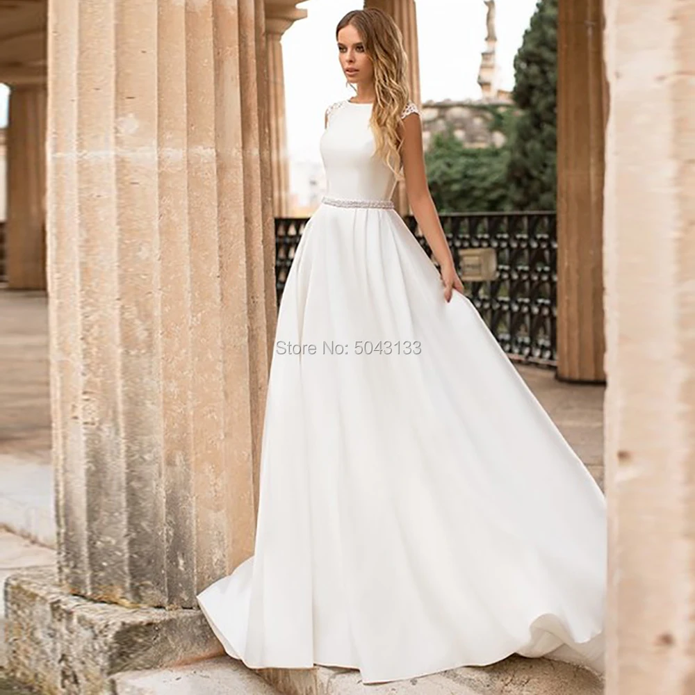 

Elegant Satin Wedding Dresses 2020 Scoop Neck Lace Appliques Short Sleeves Backless Bride Wedding Gowns with Beaded Sash