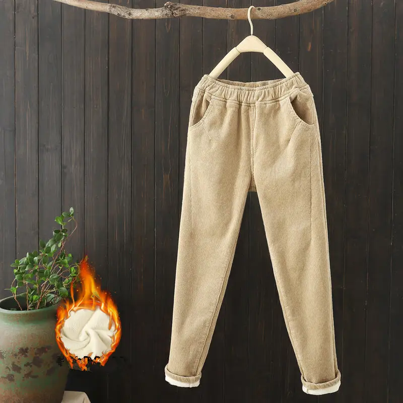 beige khaki velvet Женские вельветовые брюки размера плюс с эластичной резинкой на талии, женские брюки на осень и зиму, свободные вельветовые штаны-шаровары, длинные женские брюки C5757 - Цвет: beige khaki velvet