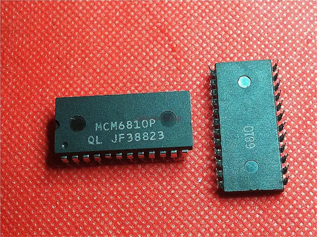 1pcs/lot MCM6810P MCM6810CP MCM6810 DIP-24 In Stock