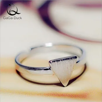 

New Fashion Jewelry Simple Personality Temperament 925 Sterling Silver Triangle Geometric Opening Rings R119