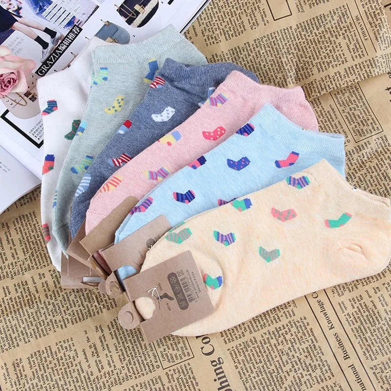 Милые женские короткие носки с героями мультфильмов; теплые хлопковые забавные носки Kawaii Happy; Harajuku; уличная одежда; модная повседневная одежда; сезон осень-зима; Skarpetki