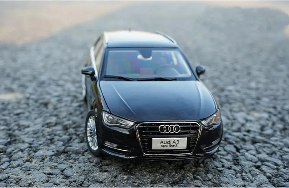 Black Авторизованный подлинный сплав 1/18 масштаб Audi A3 Sportback оранжевый литье под давлением классическая модель автомобиля для коллекции подарков - Цвет: Black