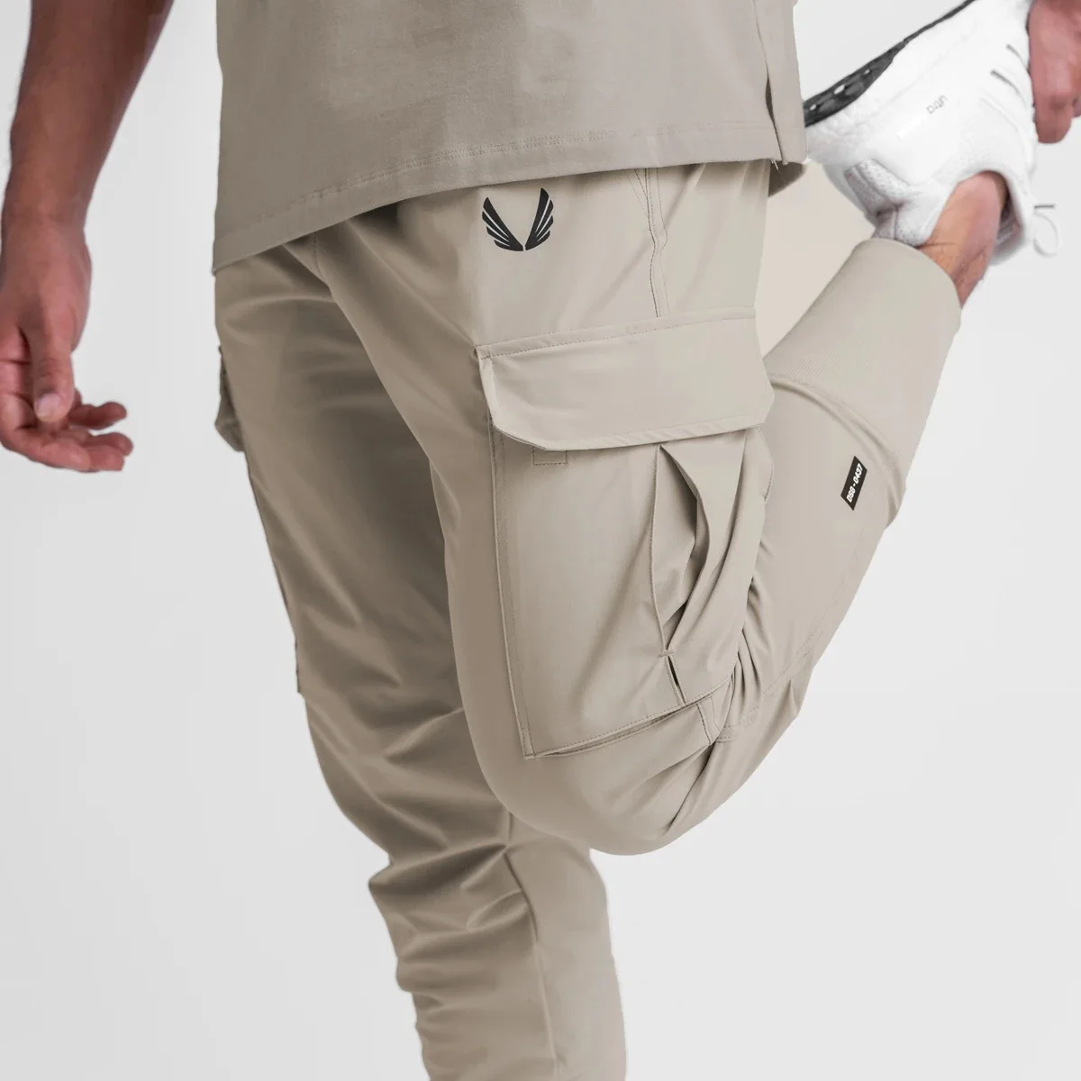 2021 New Sports Pants Men's Fitness Trousers Summer Thin Loose Quick-Drying Stretch Beam Foot Running Training Pants M-3XL 2021 New Sports Pants Men's Fitness Trousers Summer Thin Loose Quick-Drying Stretch Beam Foot Running Training Pants M-3XL