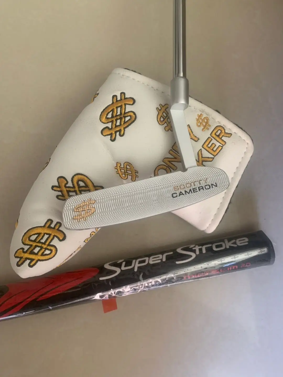 

Fashion Mens Dollar SCOTTY Select Newport 2 CAMERON 32/33/34/35 Inches Golf Putter Clubs for Right Hands with Head Cover