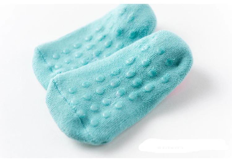 4693469775_1397229597