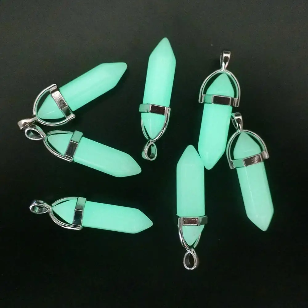 50 PCS Luminous Natural Stone Quartz Moonstone Necklace Pendant Glow in Dark Women's Jewelry Gem Stone Female Choker Pendants 4
