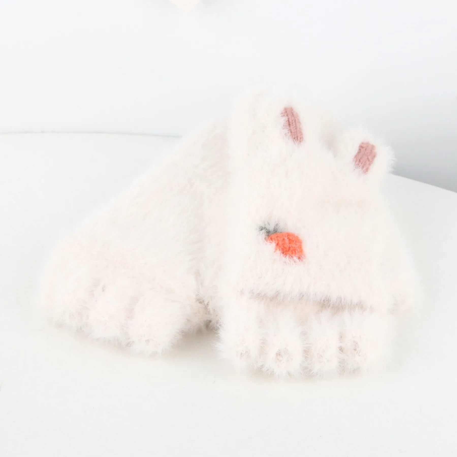 Плюшевые перчатки с милыми заячьими ушками для девочек, перчатки на половину пальцев, зимние детские перчатки для улицы, мягкие детские варежки для От 2 до 9 лет - Цвет: Rabbit White