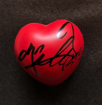 

hand signed Bangtan Boys Jimin autographed concert ball heart ball limited 042020