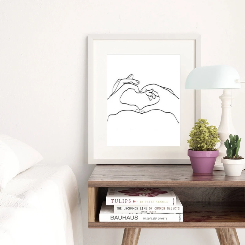 Heart-Hands-Kiss-Prints-Romantic-Wall-Art-Poster-Couple-Canvas-Painting-Love-Sketch-Line-Drawing-Holding (2)