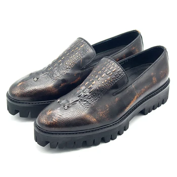 

2020 New Crocodile Embossing Slip On Platform Loafers Men Genuine Leather Pointed Toe Lazy Casual Shoes Retro Mocassin Homme