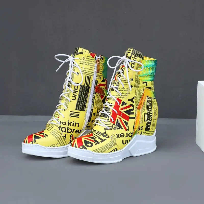 yellow EGONERY/красивые женские ботильоны с рисунком из мультфильма; модные женские ботинки на танкетке на высоком каблуке 9 см; сезон зима-осень года; 43CN - Цвет: yellow