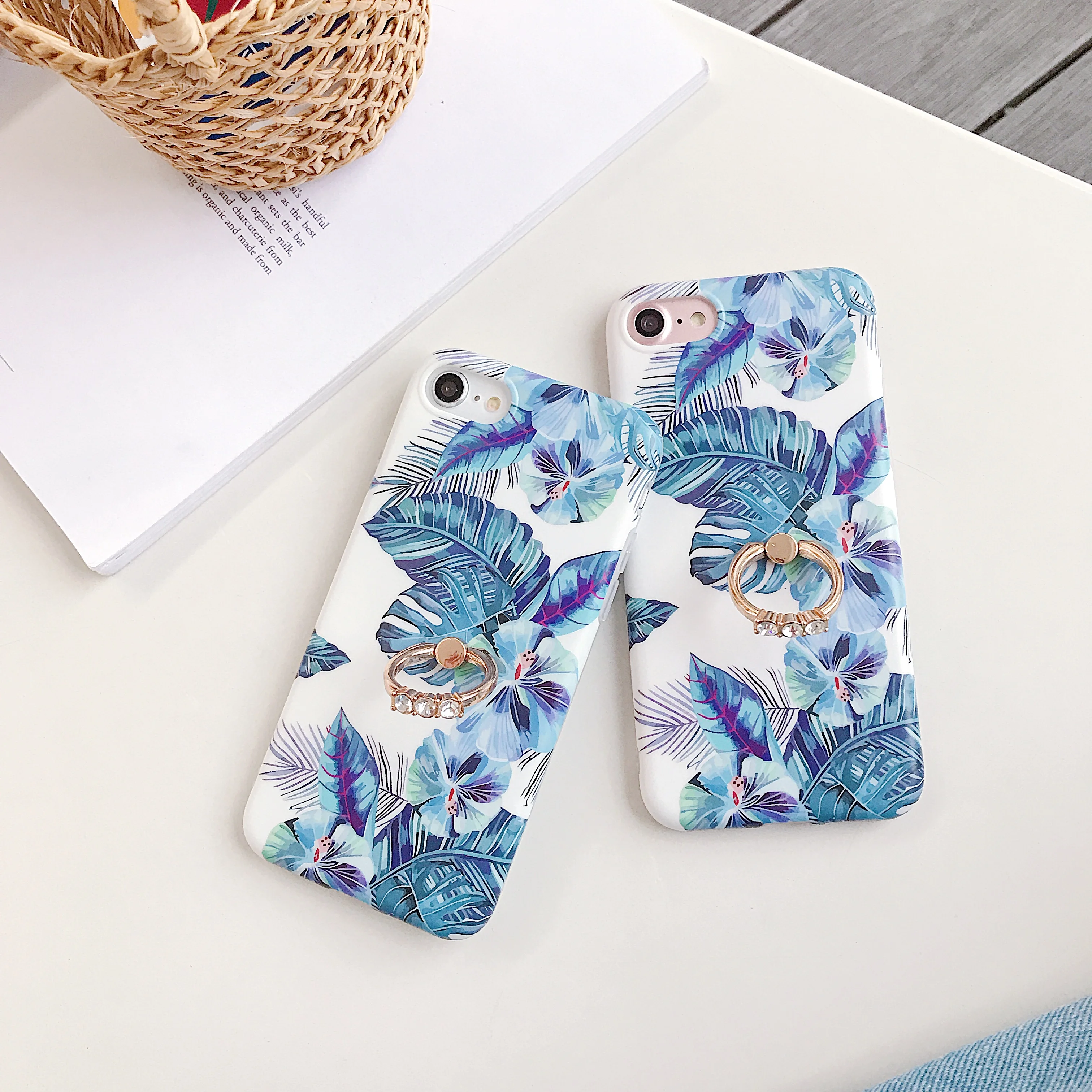 

Green Purple Banana Leaf Phone Case for iPhone 11 Pro Max XS Max XR 6 6S 7 8 Plus X Retro with Gold Rhinestone Rings Maple Leaf Matte Matte Back Cover Capa