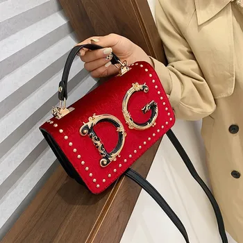 

Personalized gold velvet multicolor double bread bag women 2020 new wild rivet niche diagonal bag