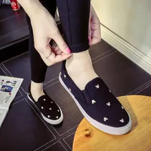 Маленькие белые туфли; Женская Повседневная парусиновая обувь на плоской подошве с Микки